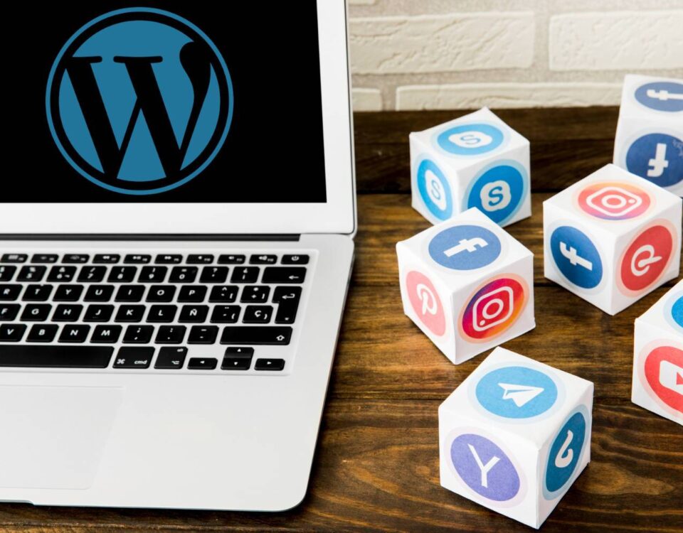 How should a WordPress website be integrated with social media platforms
